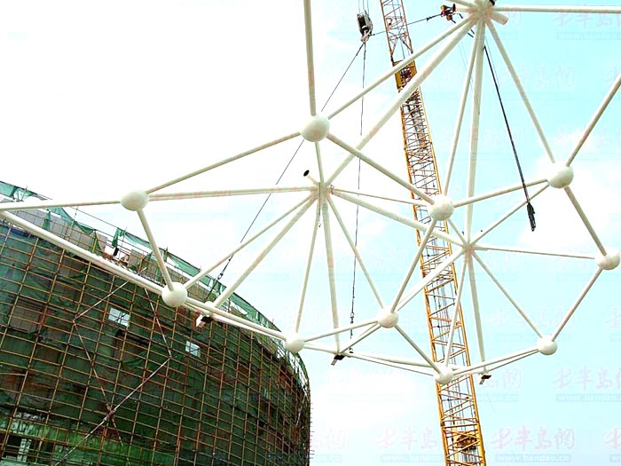 大兴安岭体育馆网架安装